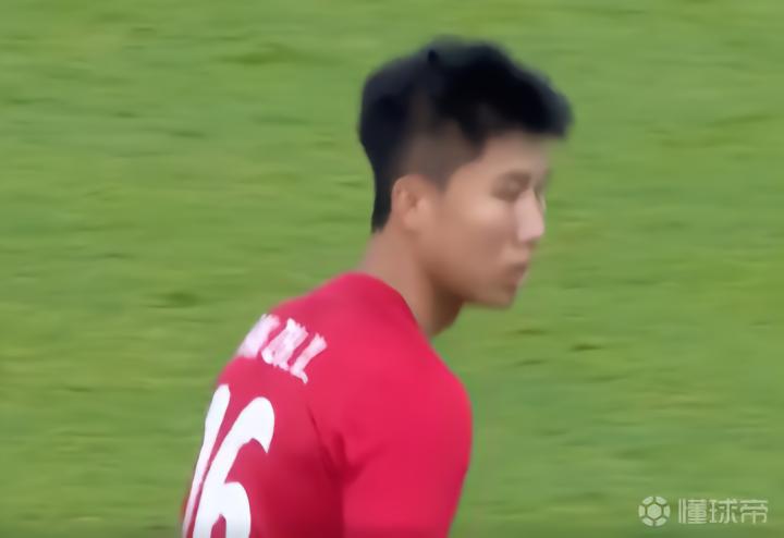 虎牙电竞直播，乐鱼体育App，20，战队争冠局势分析